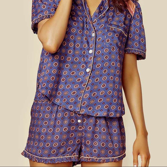 Reverie Stella Shorts - Picture 2 of 5